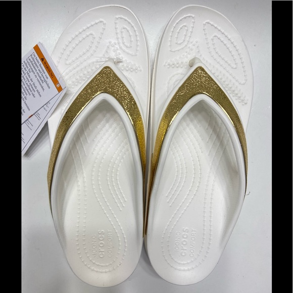 NEW Crocs Sloane Shine Wedge Flip Flop Sandals - Picture 3 of 9